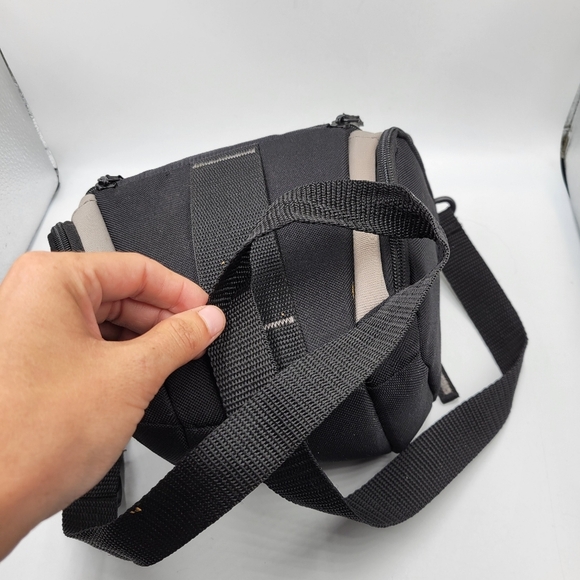 DSLR Camera Bag Case Logic - Picture 11 of 13